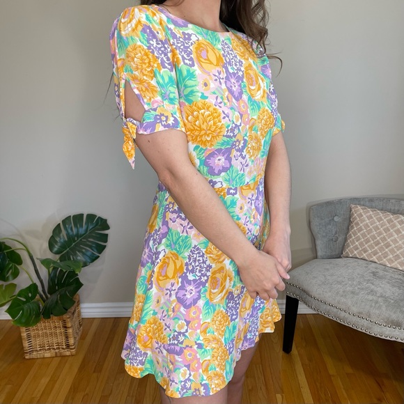 NWT Faithfull the Brand Floral Pastel Tie Sleeve Mini Dress (4) - Picture 3 of 7